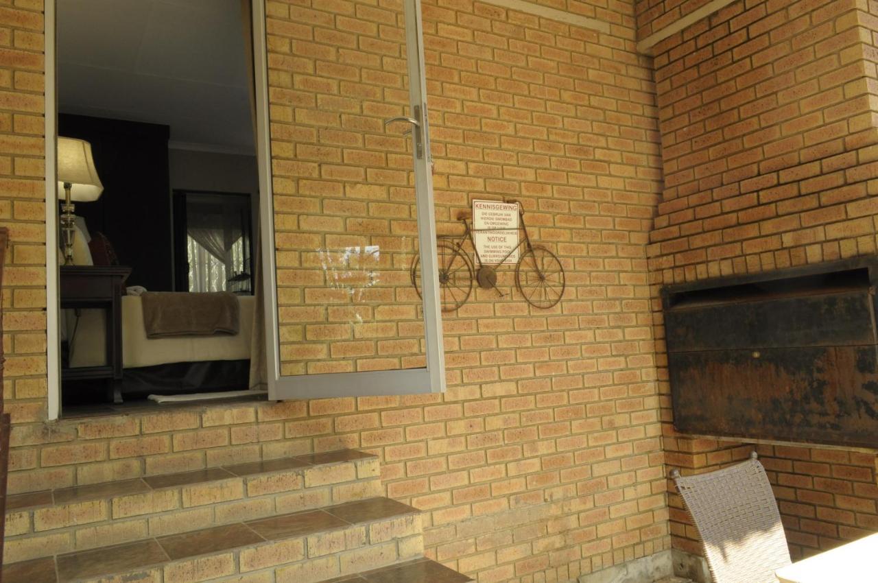 @Home Guest House Rustenburg Luaran gambar
