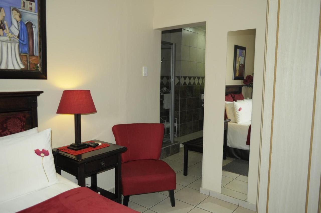 @Home Guest House Rustenburg Luaran gambar