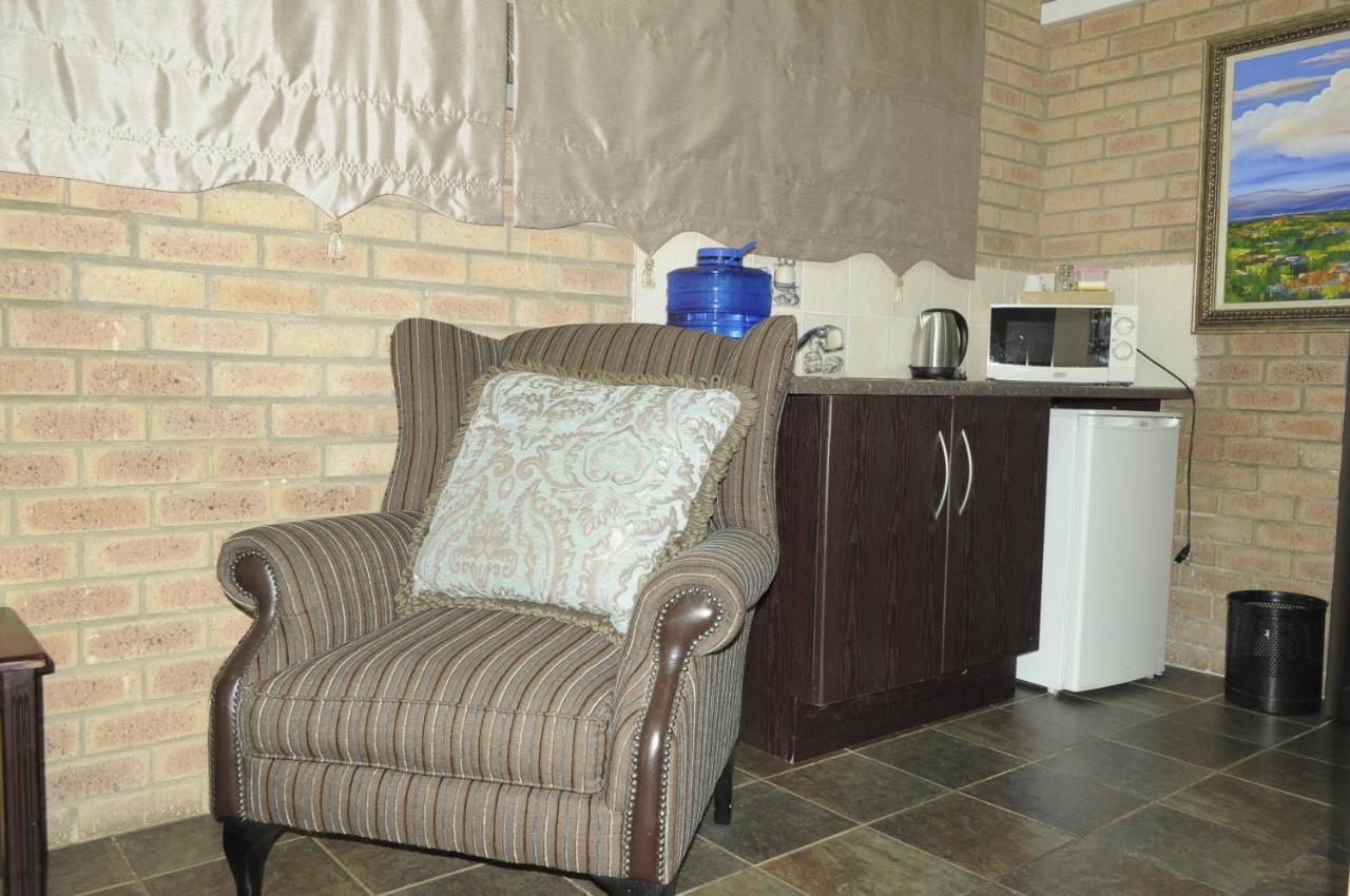 @Home Guest House Rustenburg Luaran gambar