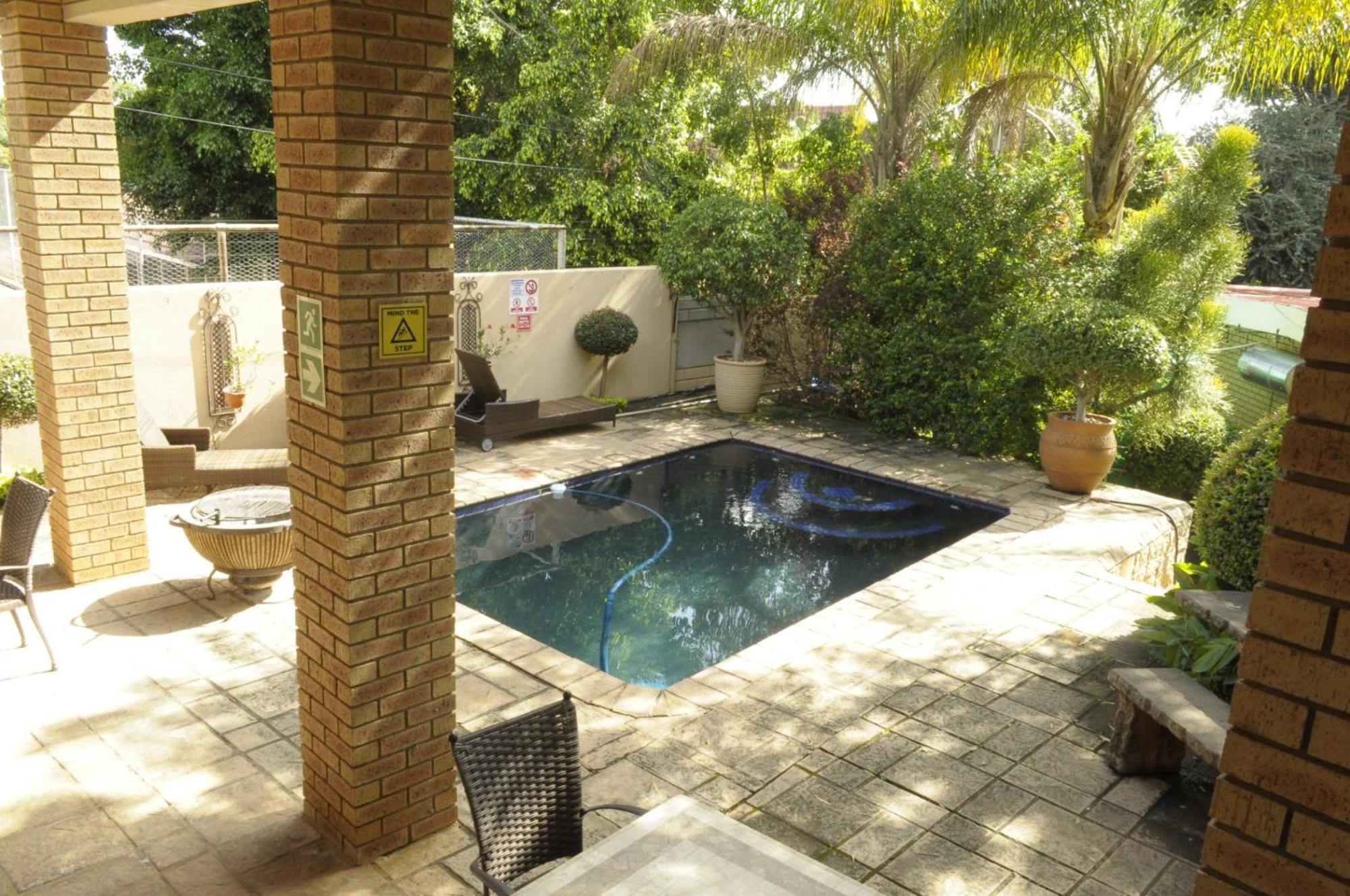 @Home Guest House Rustenburg Luaran gambar