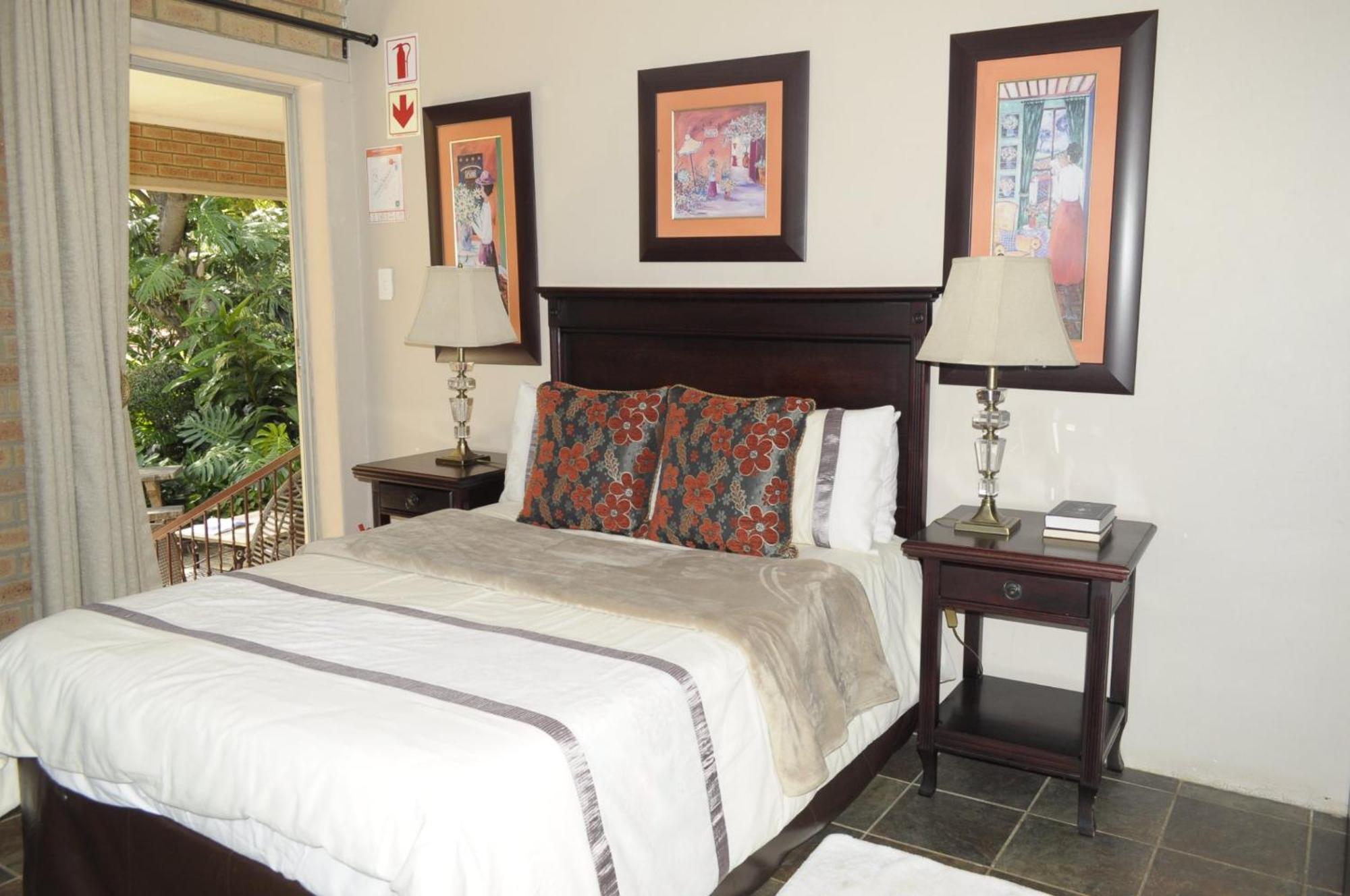 @Home Guest House Rustenburg Luaran gambar